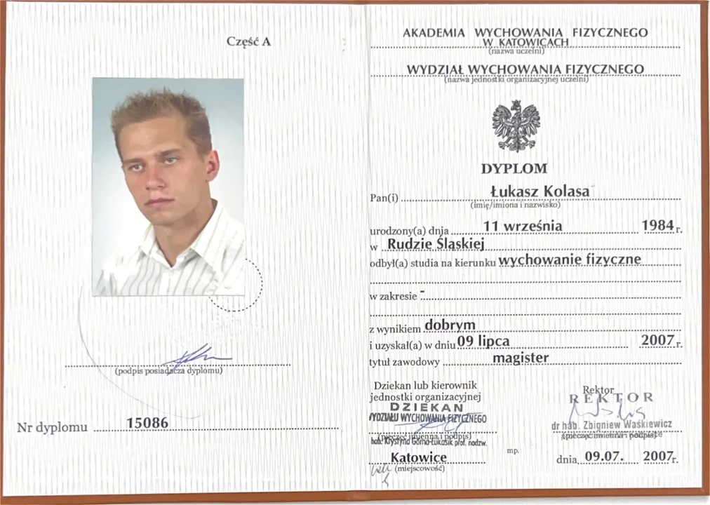 Dyplom ukończenia studiów